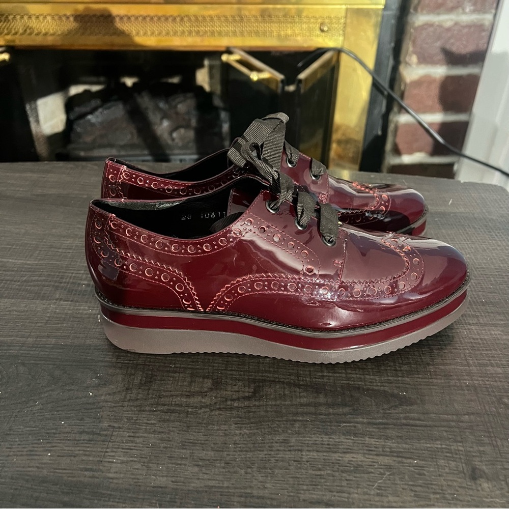 Gadea Burgundy Patent Leather Lace Up Platform Loafers Made in Spain Size 7.5